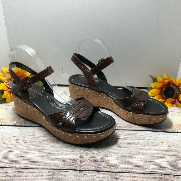 Donald J Pliner Wedge Platform Sandal - Picture 1 of 8